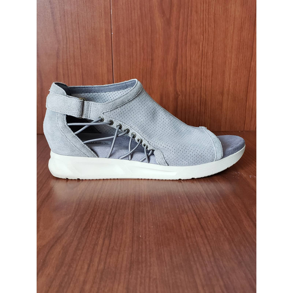 Sundance Womens Wedge Sandals Size 38 / US 7.5 Perforated Gray Suede Shoes